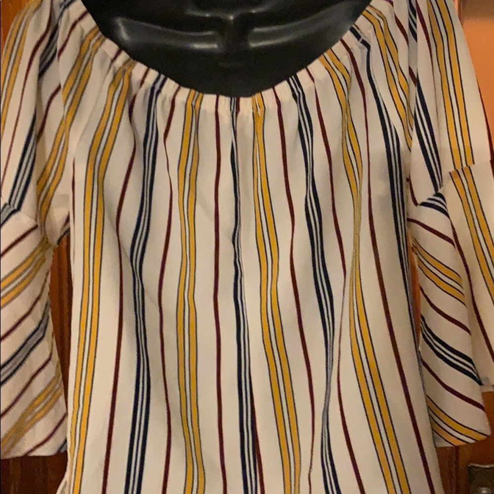 Top - Picture 3 of 3